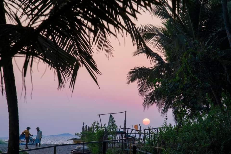 Sunlight Beach Resort Bhogwe Экстерьер фото